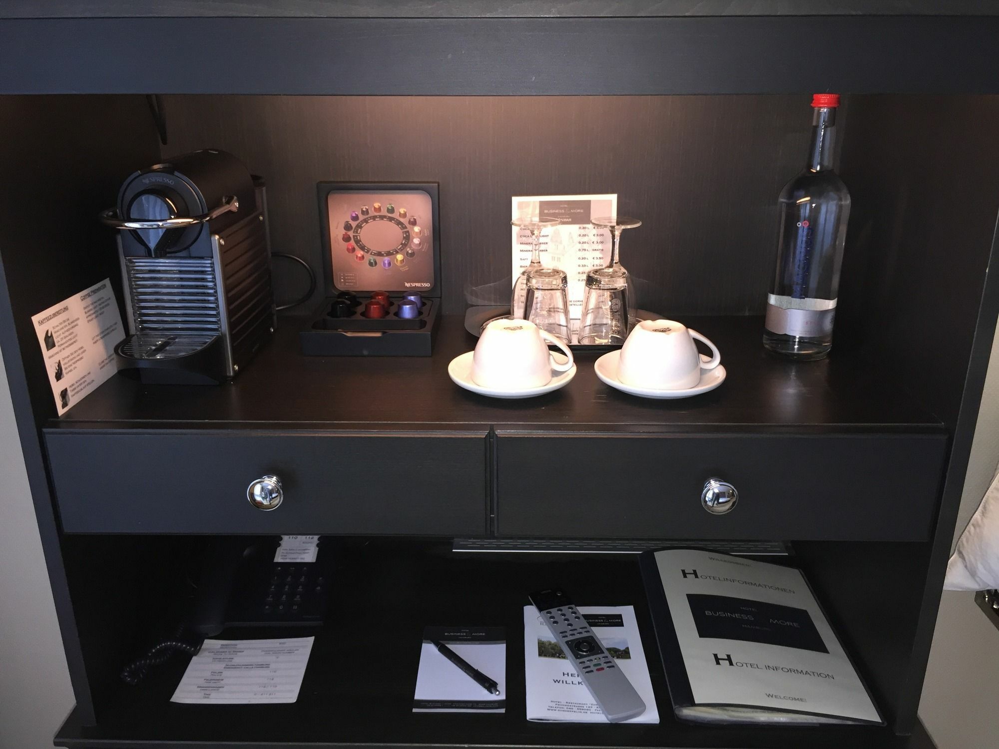 Hotel Business & More Hamburg Bagian luar foto